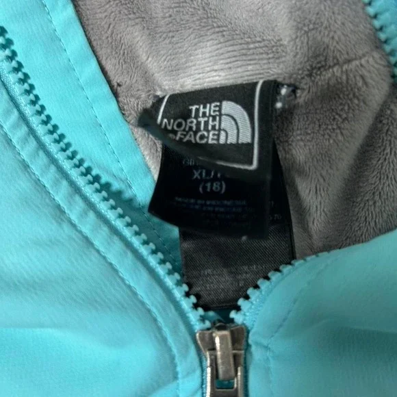 The North Face lightweight blue jacket with zipper pockets and adjustable waist - Picture 3 of 7